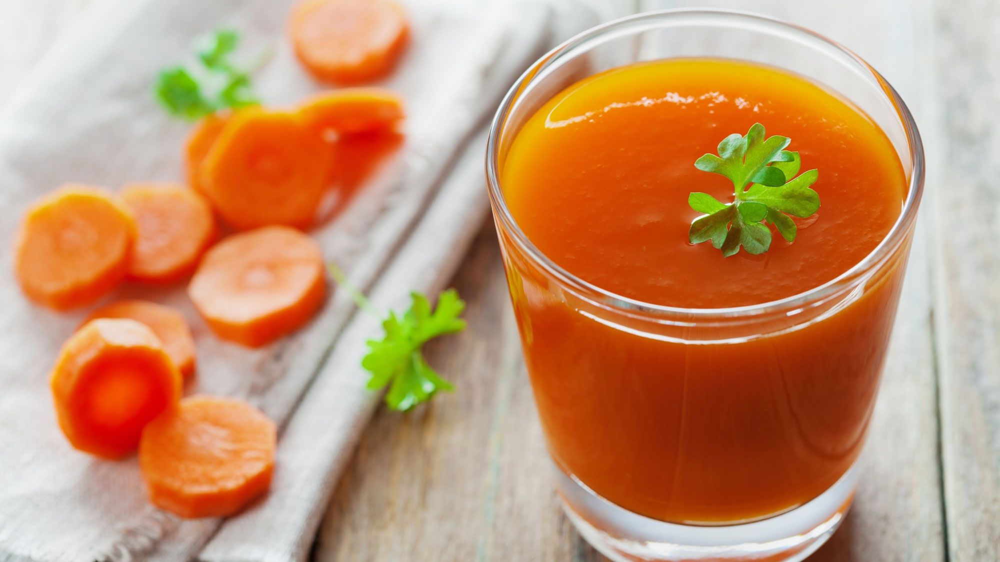 jus détoxifiant de carotte céleri persil