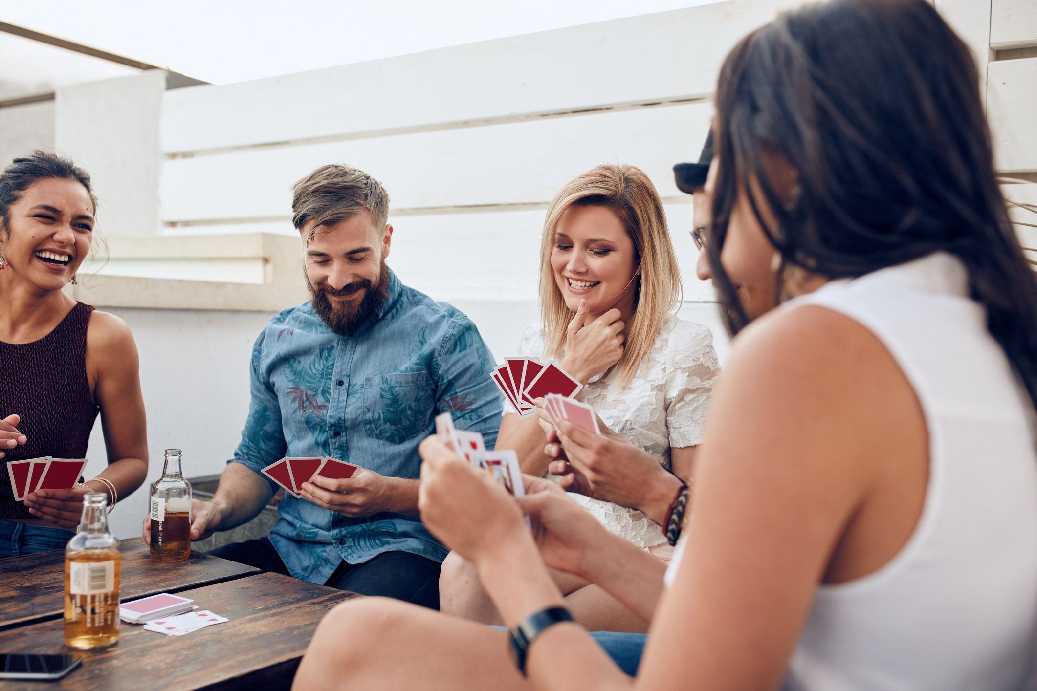 Jouer aux cartes