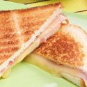 Recette de sandwich au jambon et fromage.