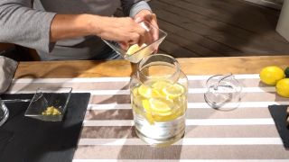 Remède naturel pour prévenir l'arthrose - Eau et citron